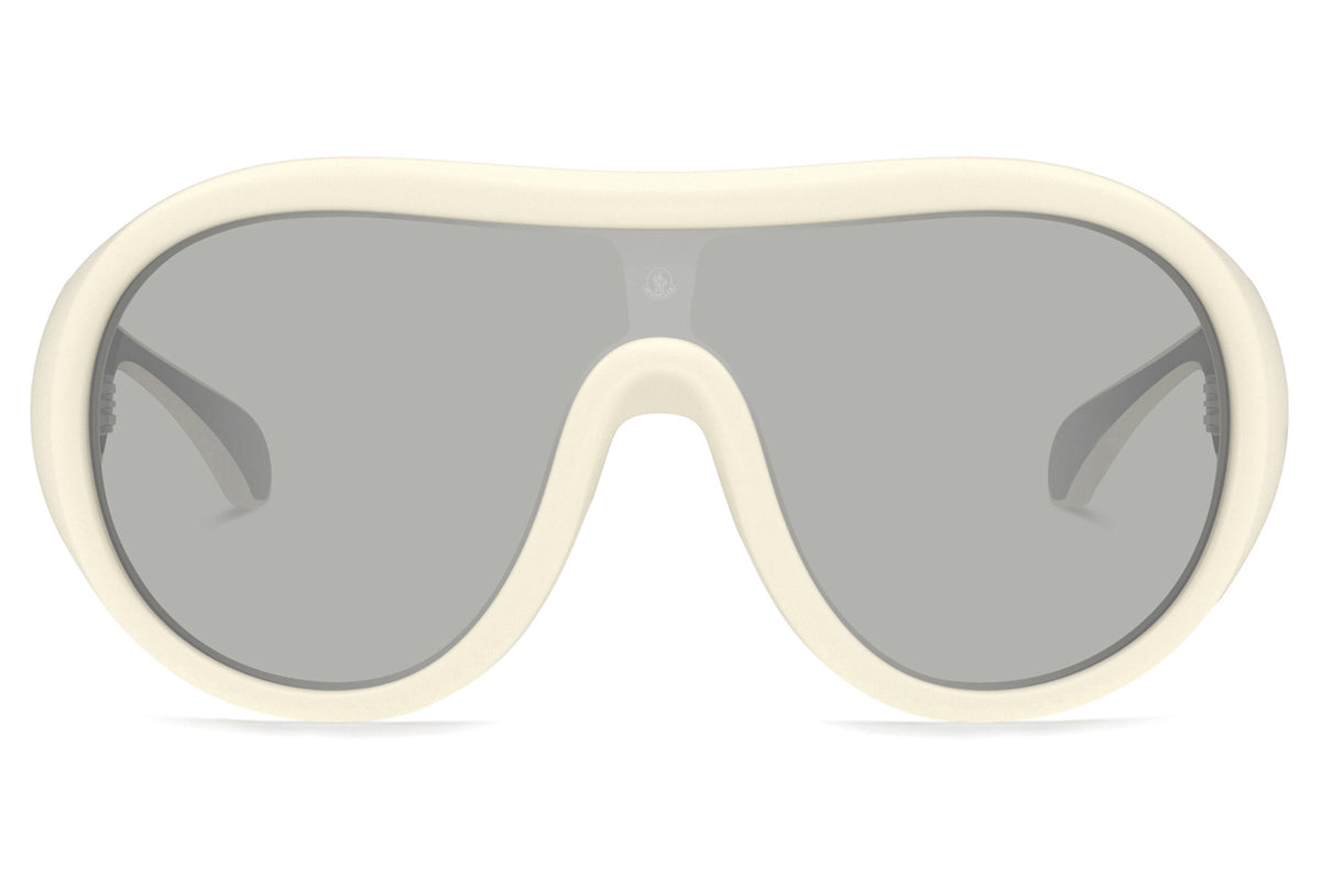 Moncler Lunettes® - Cloche (ME8004) Sunglasses | Specs Collective Moncler Lunettes® - Cloche (ME8004) Sunglasses | Specs Collective