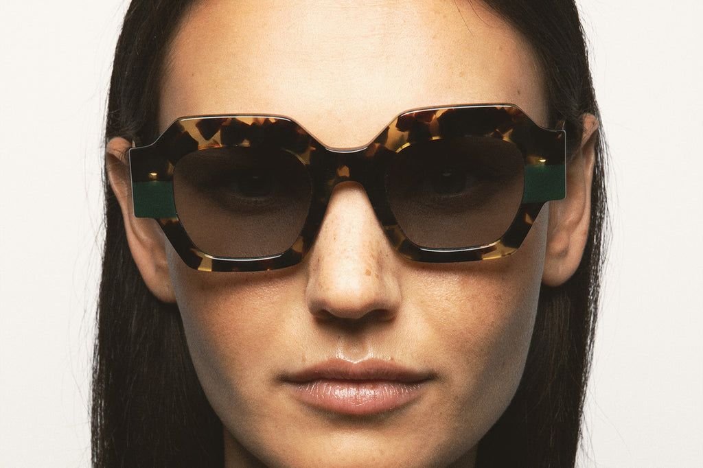Kaleos Eyehunters - Ezili Sunglasses Brown Havana/Translucent Green