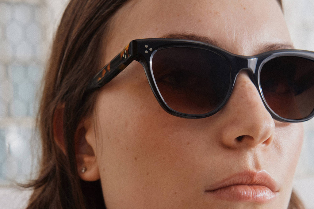 Rose & Co - A13 Sunglasses Black with Beech Gradient Lenses