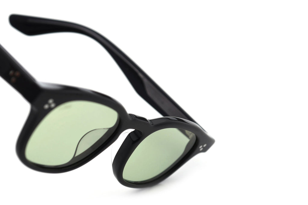 AKILA® Eyewear - Atria Sunglasses Grey w/ Green Lenses