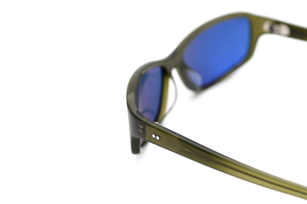 AKILA® Eyewear - Jet Sunglasses Gradient Green w/ Navy Lenses