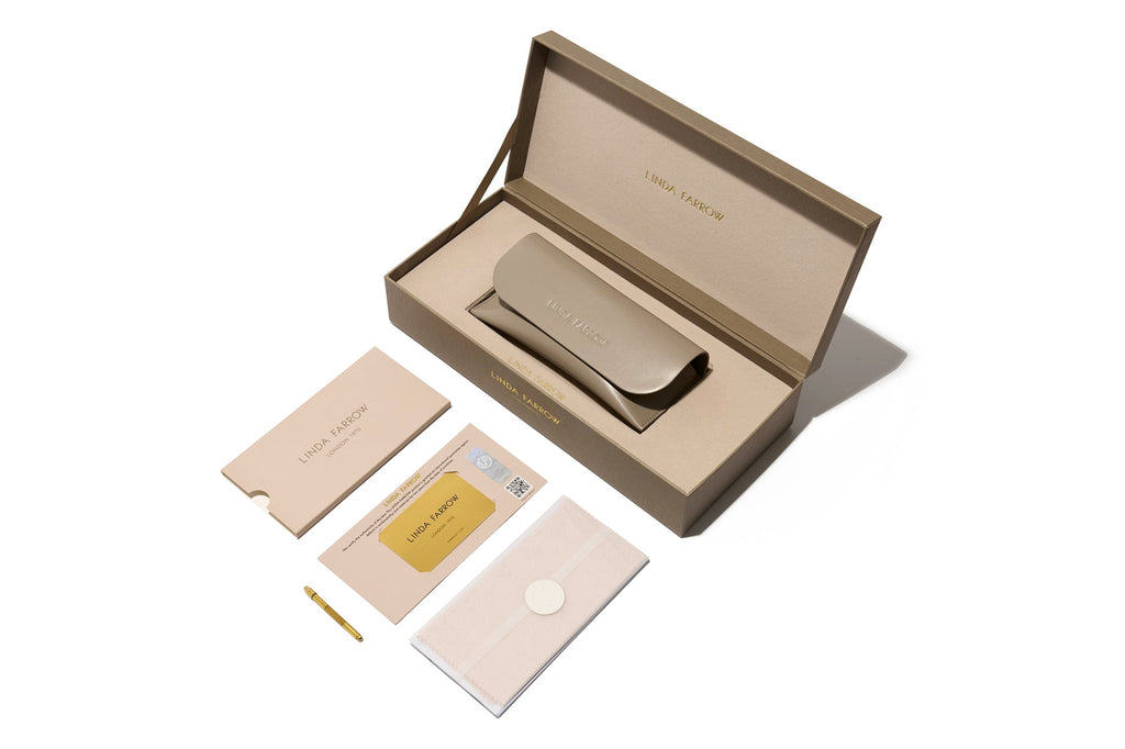 Linda Farrow box, case