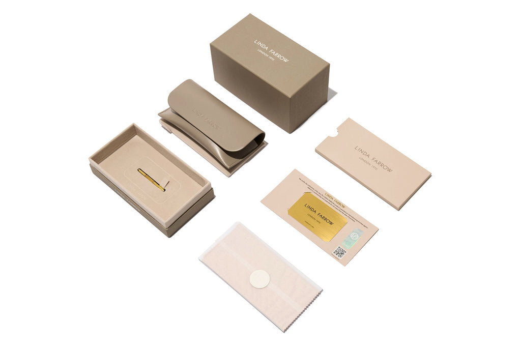 Linda Farrow box, case