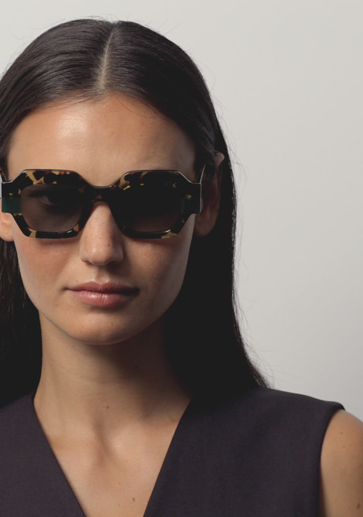 Kaleos Eyehunters - Ezili Sunglasses Brown Havana/Translucent Green