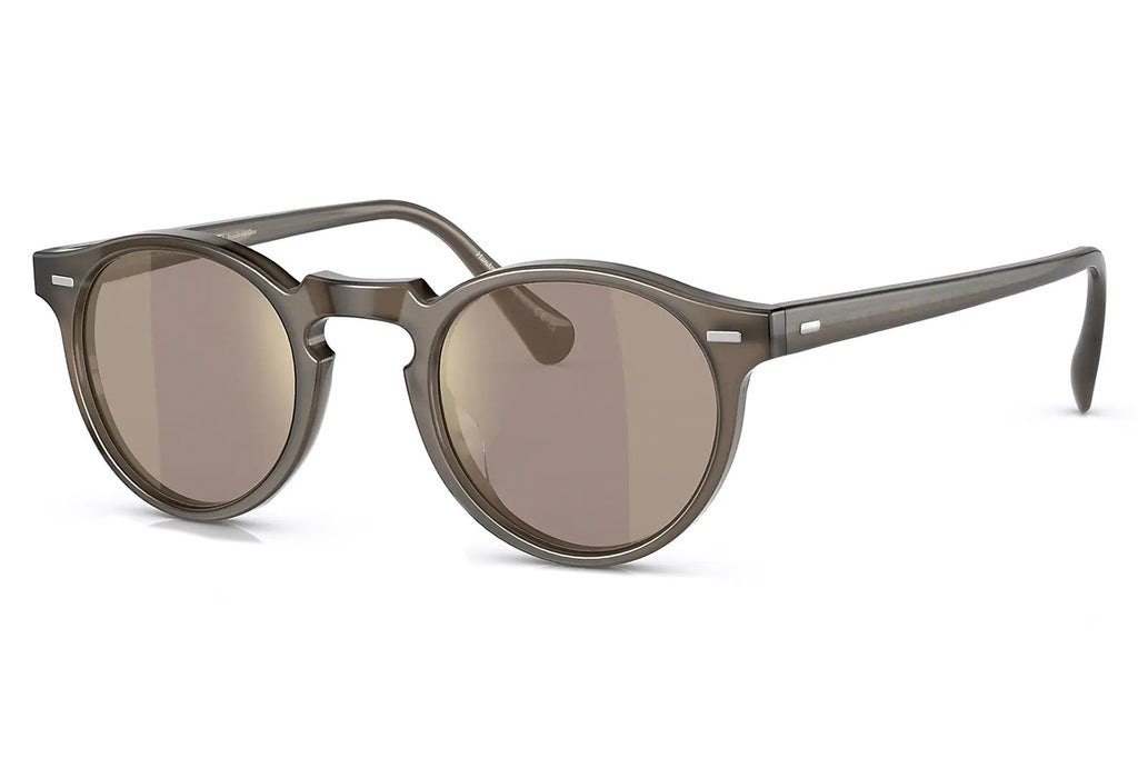 Oliver peoples photochromic hot sale
