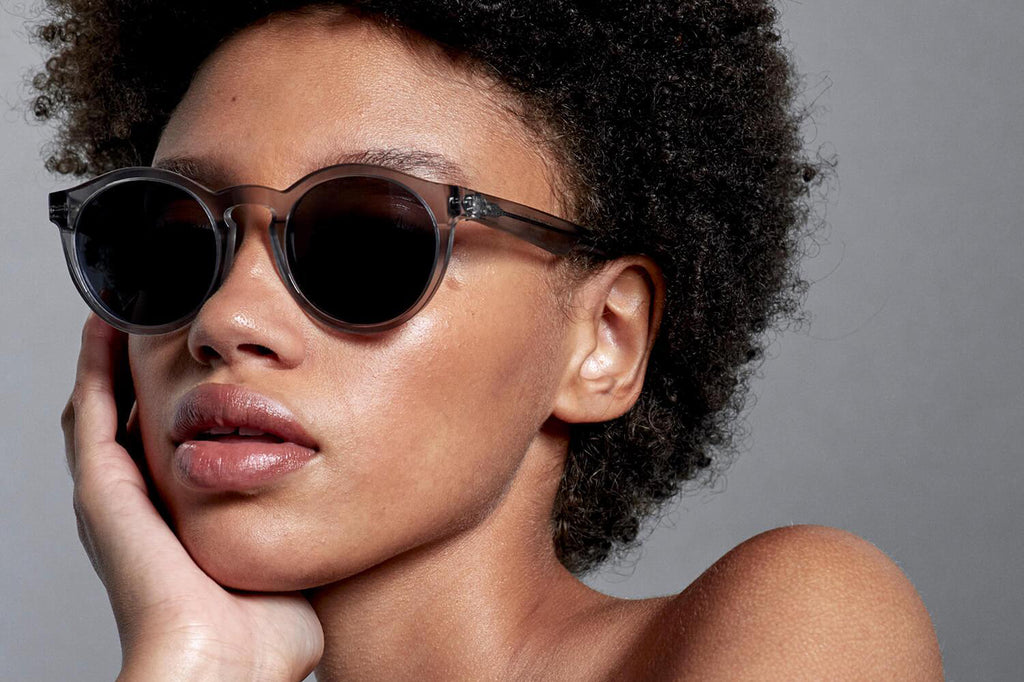 Just Human - Modern Round 01 Sunglasses Smoke Grey